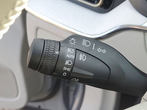 New 2026 Volvo XC60 B5 Ultra w/ Protection Package Premier image 11