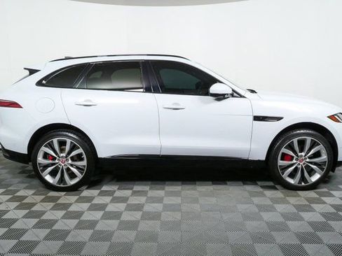 Used 2021 Jaguar F-PACE S image 2
