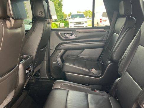 Used 2021 Chevrolet Tahoe Z71 w/ Z71 Off-Road Package AWD/4WD image 15
