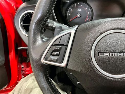 Used 2017 Chevrolet Camaro SS image 18