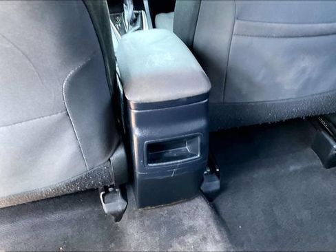 Used 2018 Toyota Corolla LE FWD image 31
