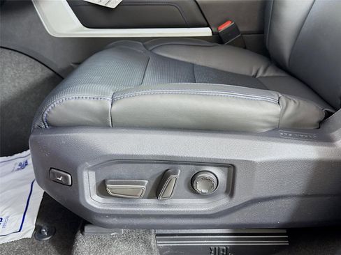 New 2025 Toyota Tundra Platinum image 33