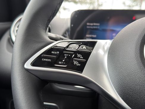 New 2026 Mercedes-Benz GLB 250 image 22