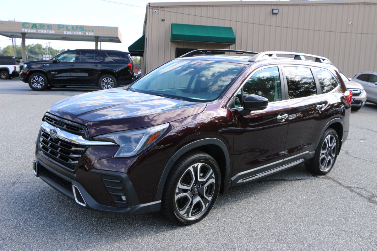 Used 2024 Subaru Ascent Touring AWD/4WD image 1