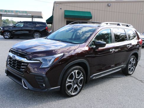 Used 2024 Subaru Ascent Touring AWD/4WD image 1