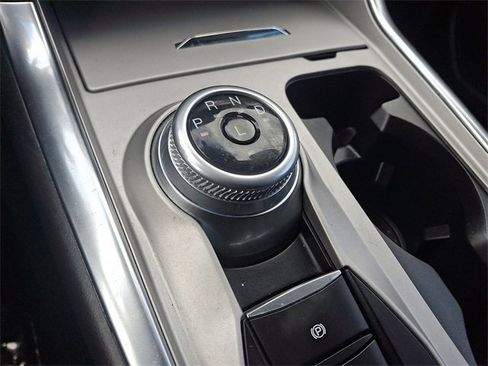 Used 2022 Ford Explorer XLT w/ Equipment Group 202A image 15