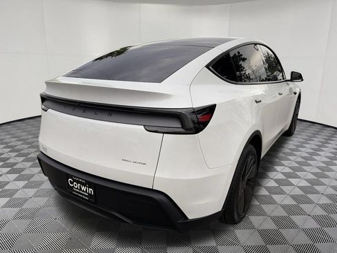 Used 2026 Tesla Model Y Long Range AWD/4WD image 9