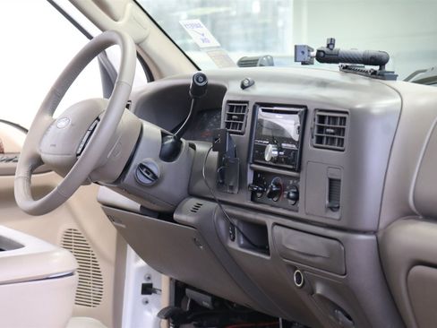 Used 2003 Ford F350 Lariat image 81