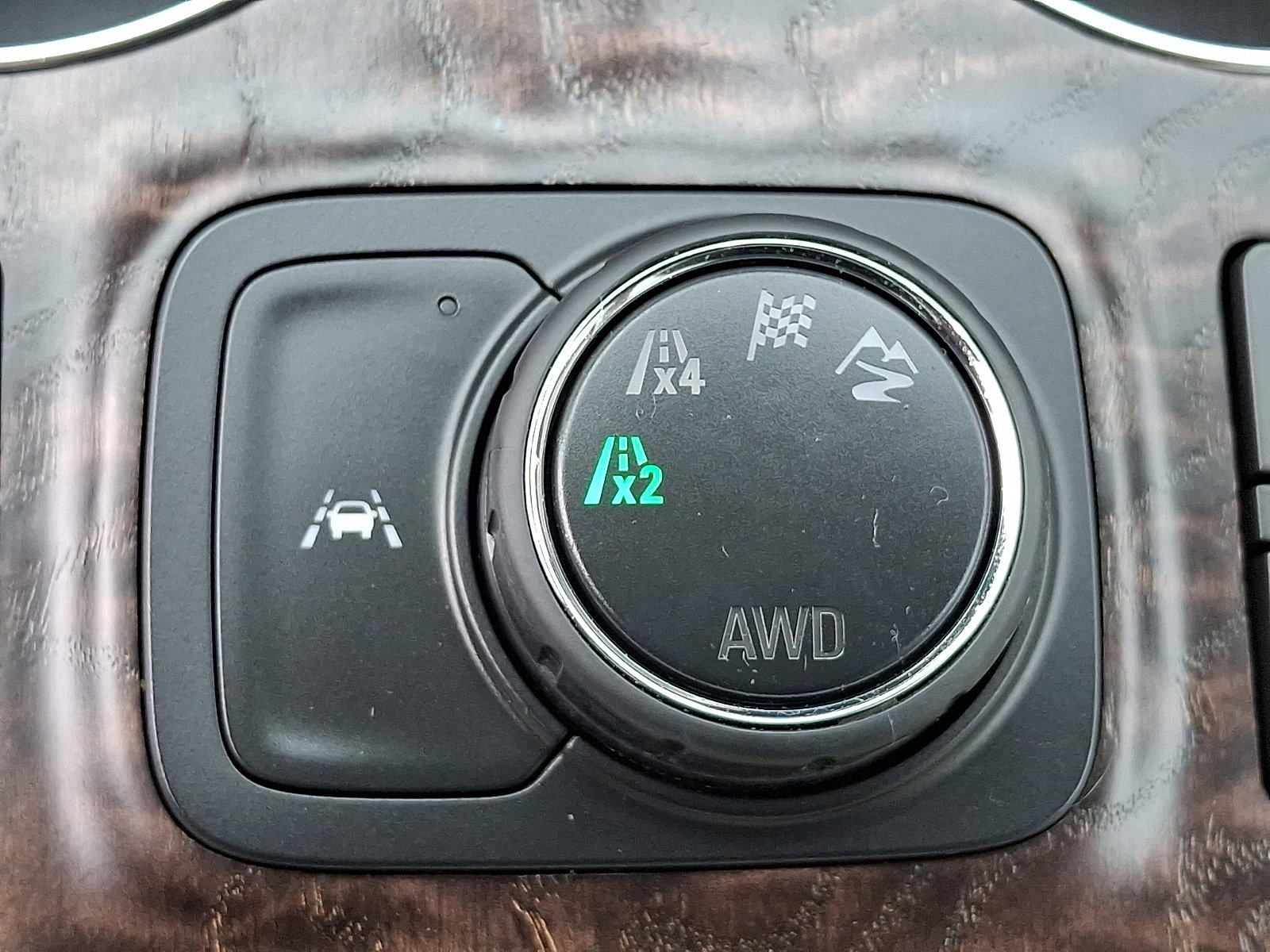 Used 2023 GMC Acadia Denali AWD/4WD image 24