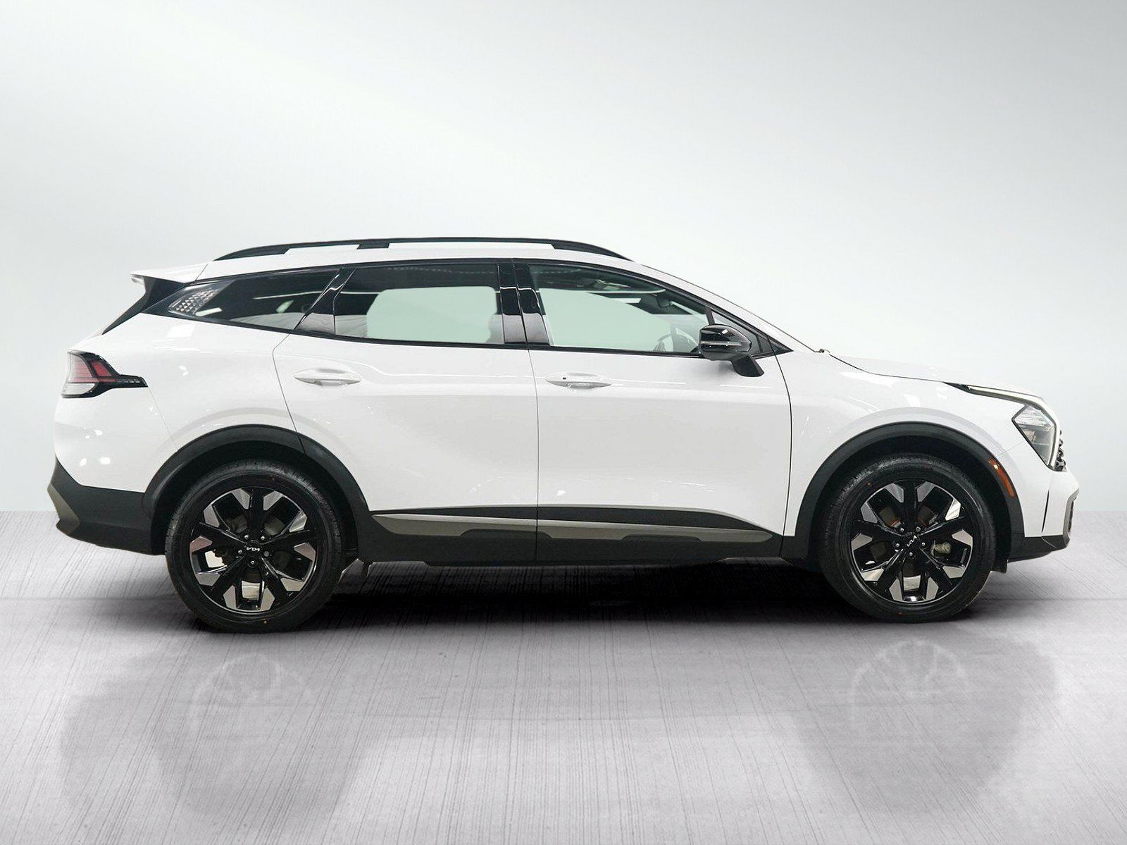 Used 2023 Kia Sportage X-Line w/ X-Line Premium Package AWD/4WD image 6