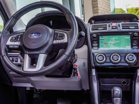Used 2017 Subaru Forester 2.5i Limited AWD/4WD image 16