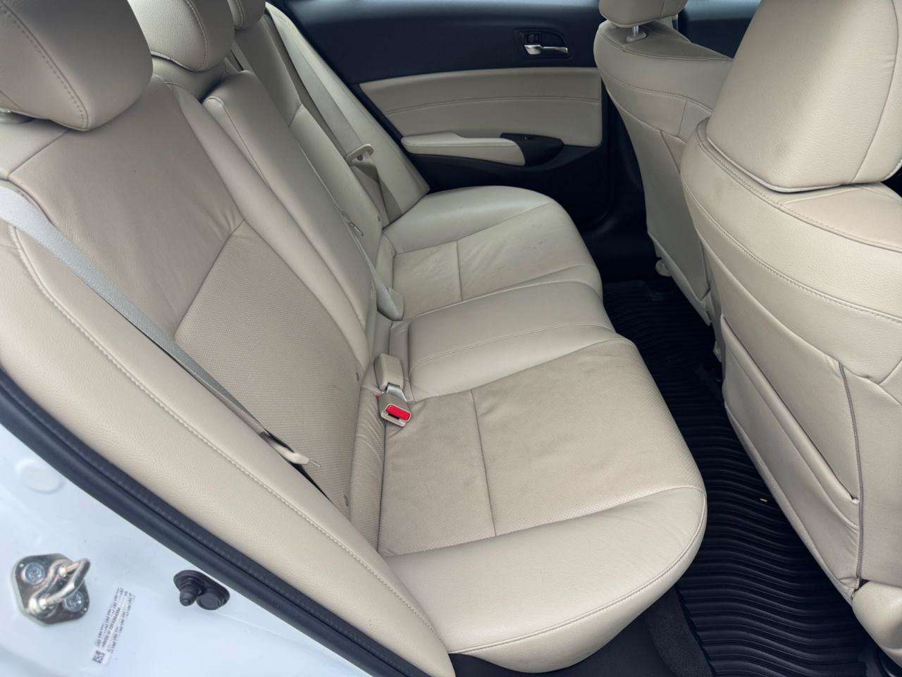 Used 2015 Acura ILX w/ Technology Package FWD image 14