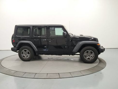 Used 2022 Jeep Wrangler Unlimited Sport AWD/4WD image 9