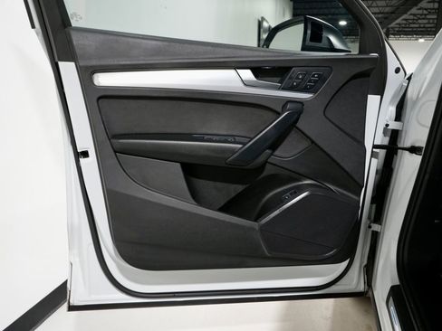 Used 2021 Audi SQ5 Premium w/ Convenience Package image 14
