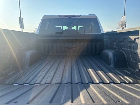 New 2026 Chevrolet Silverado 1500 High Country AWD/4WD image 9