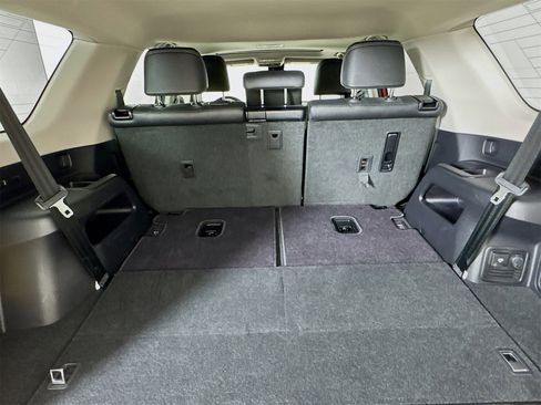 Used 2022 Toyota 4Runner Limited image 28