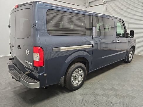 Used 2017 Nissan NV 3500 SL RWD image 10