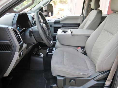 Used 2017 Ford F250 XLT AWD/4WD image 23