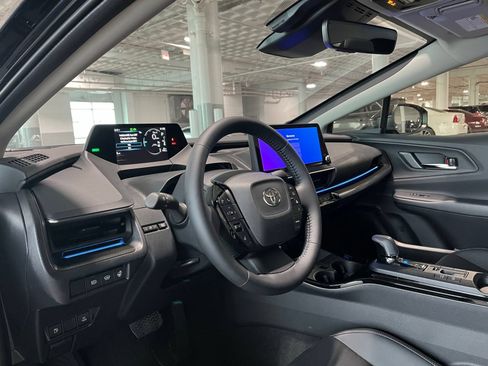 New 2026 Toyota Prius Plug-In Hybrid FWD image 15