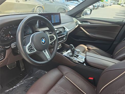 Used 2023 BMW M550i xDrive AWD/4WD image 19