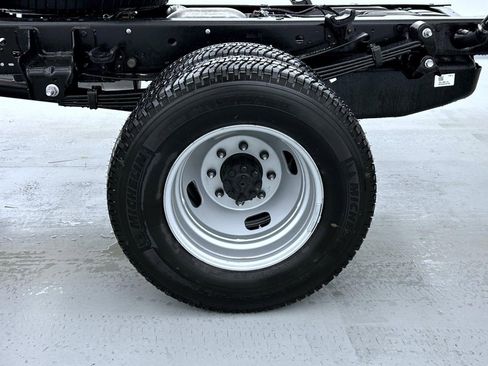 New 2026 Ford F350 XL w/ XL Chrome Package image 21