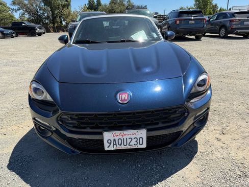 Used 2018 FIAT 124 Spider Lusso w/ Convenience Group RWD image 8