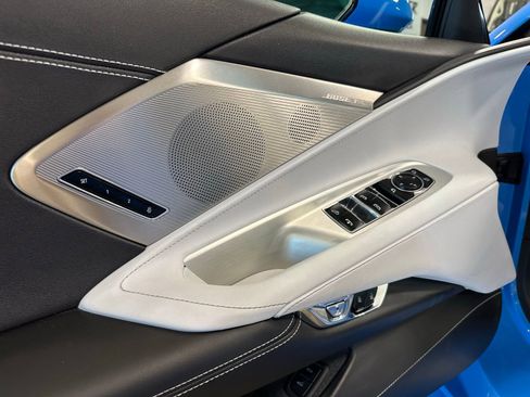 Used 2022 Chevrolet Corvette Stingray Preferred Conv w/ Z51 Performance Package RWD image 12