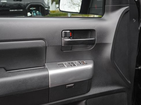 Used 2022 Toyota Sequoia TRD Sport image 15