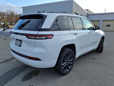 New 2026 Jeep Grand Cherokee Limited image 4
