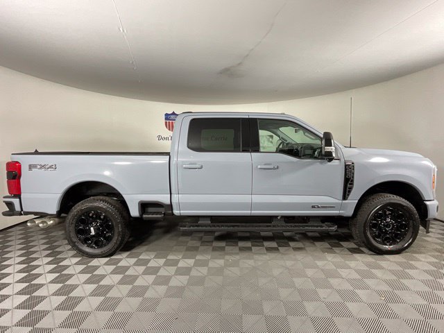 New 2026 Ford F250 Lariat w/ Black Appearance Package AWD/4WD image 2