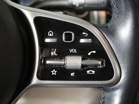 Certified 2023 Mercedes-Benz GLB 250 4MATIC image 19