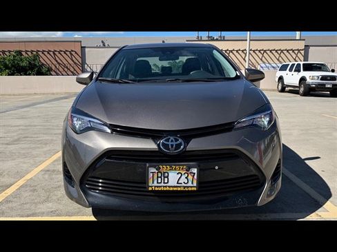 Used 2017 Toyota Corolla LE FWD image 2