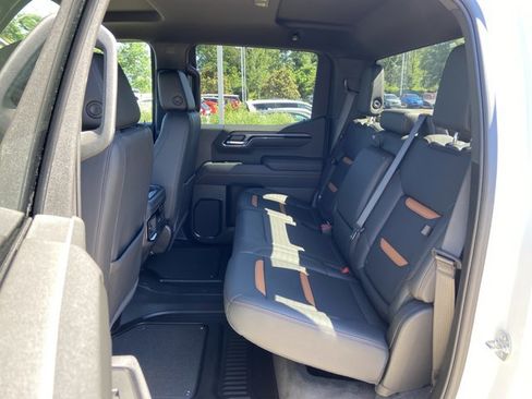 Used 2025 GMC Sierra 1500 AT4 AWD/4WD image 18
