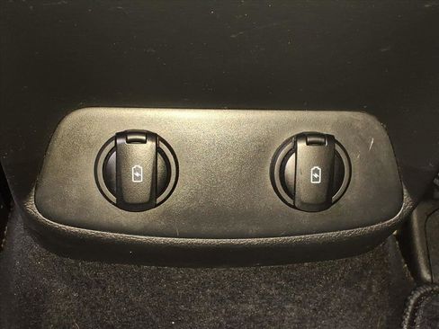 Used 2020 Hyundai Santa Fe SEL w/ Convenience + Premium Package image 34