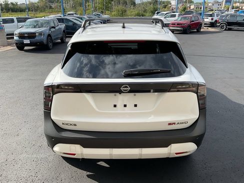 Used 2026 Nissan Kicks SR w/ Cold Weather Package AWD/4WD image 6