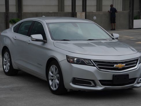 Used 2016 Chevrolet Impala LT image 13