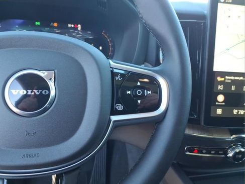 New 2026 Volvo XC60 B5 Plus w/ Protection Package Premier AWD/4WD image 21