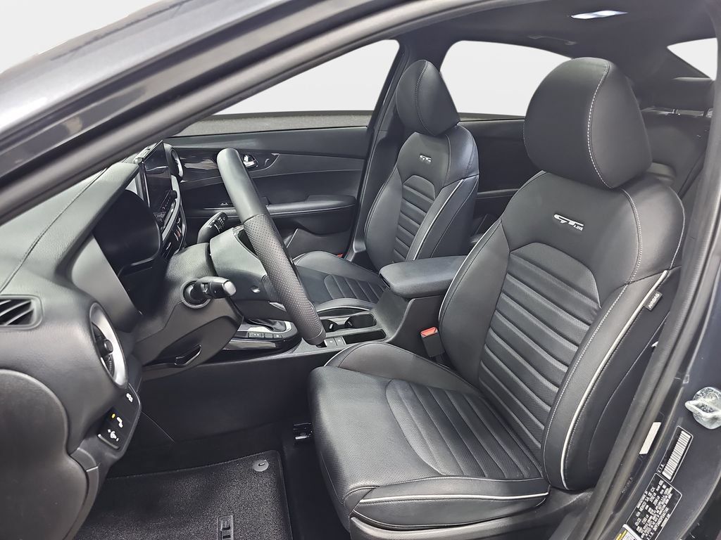 Used 2023 Kia Forte GT-Line w/ GT-Line Premium Package FWD image 17