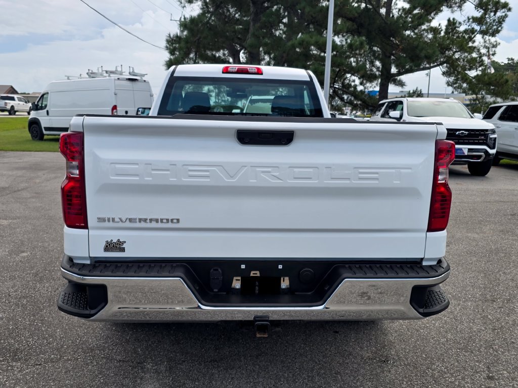 Certified 2025 Chevrolet Silverado 1500 W/T RWD image 4