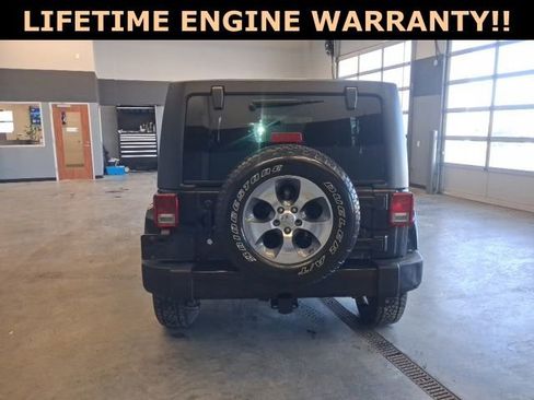 Used 2018 Jeep Wrangler Unlimited Sahara image 7