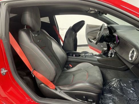 Used 2019 Chevrolet Camaro ZL1 image 27