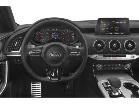 Used 2018 Kia Stinger GT2 AWD/4WD image 10