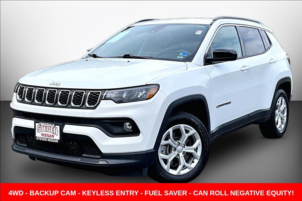 Used 2024 Jeep Compass Latitude AWD/4WD image 3