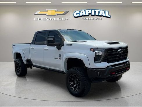 Used 2025 Chevrolet Silverado 2500 LTZ w/ Trail Boss Package AWD/4WD image 7