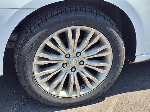 Used 2012 Chrysler 200 Limited FWD image 22