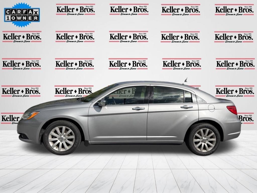 Used 2014 Chrysler 200 Limited w/ Sun/Sound Group FWD image 4