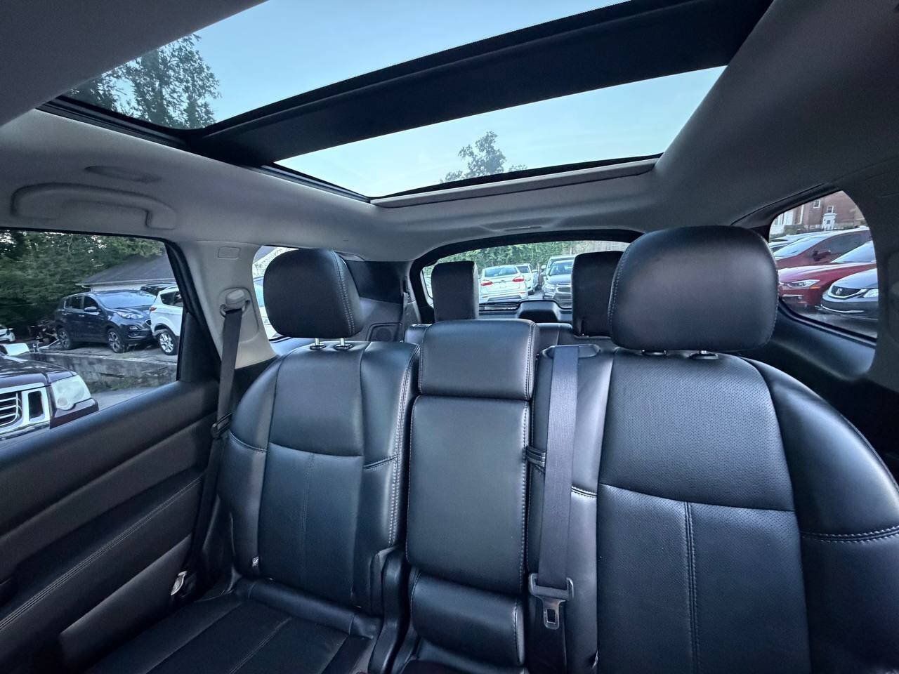 Used 2017 Nissan Pathfinder SL FWD image 18