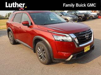 Used 2022 Nissan Pathfinder SV w/ SV Premium Package AWD/4WD video 1