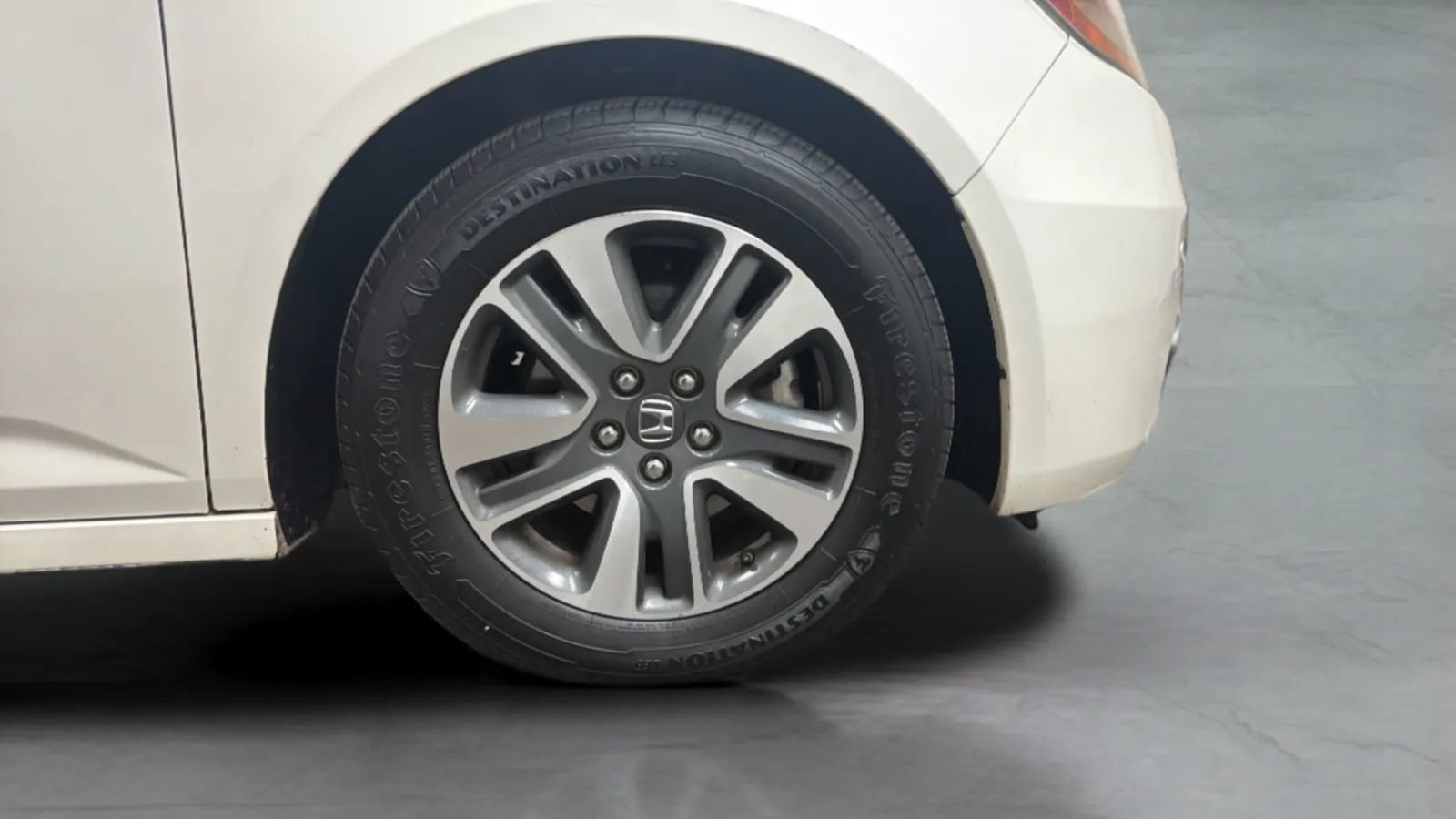 Used 2015 Honda Odyssey Touring Elite image 26