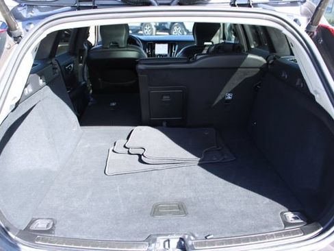Used 2025 Volvo V60 B5 Cross Country Plus AWD/4WD image 42